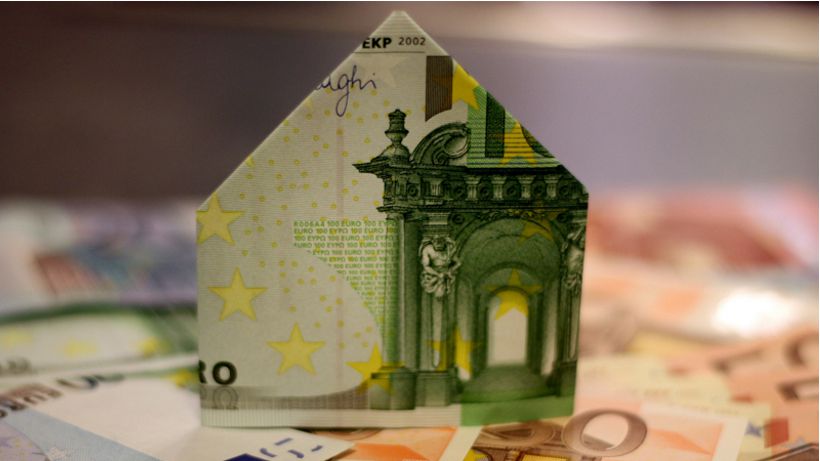 nekretnine, kuća od novčanice, euro.