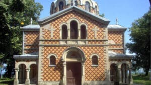 sagrađena na mjestu gdje je poginuo Rajevski