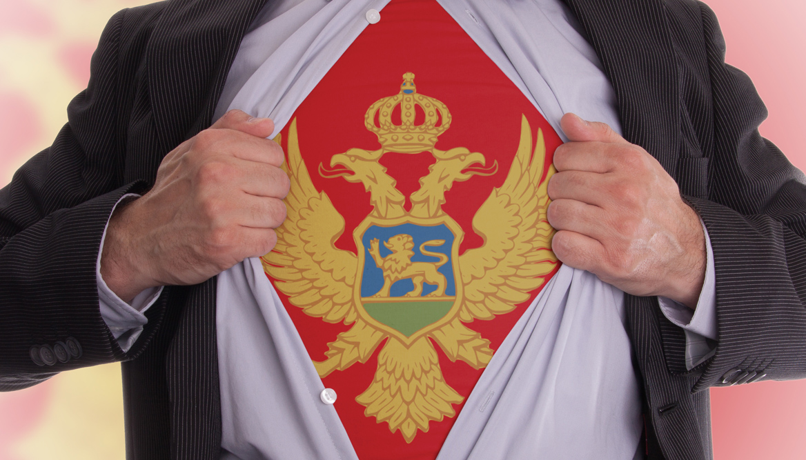 Crna Gora zastava, čovjek u odijelu, crnogorac