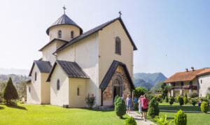 Manastir Morača ljeti