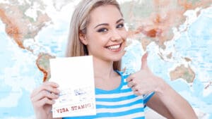 djevojka, nasmijana, vesela, viza