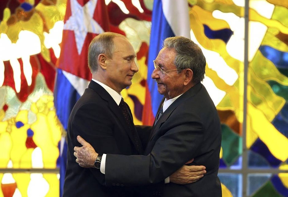 Vladimir Putin - Raul Castro