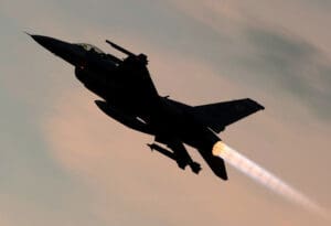 F16 - napad