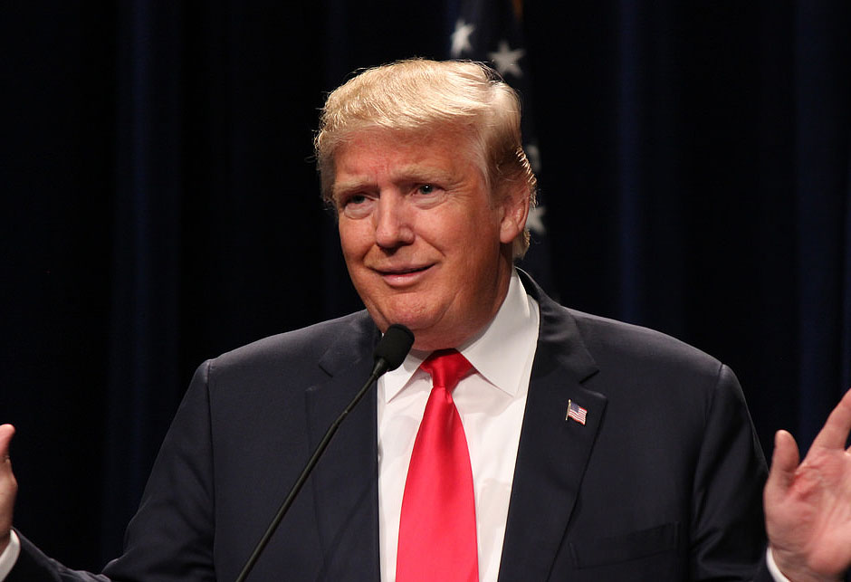 Donald Trump - crvena kravata