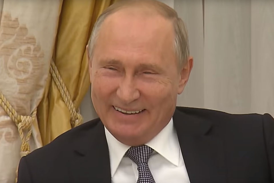 Putin se smije