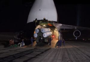 Rusija isporučuje S-300 Siriji
