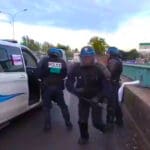 Francuski policajac udara novinara