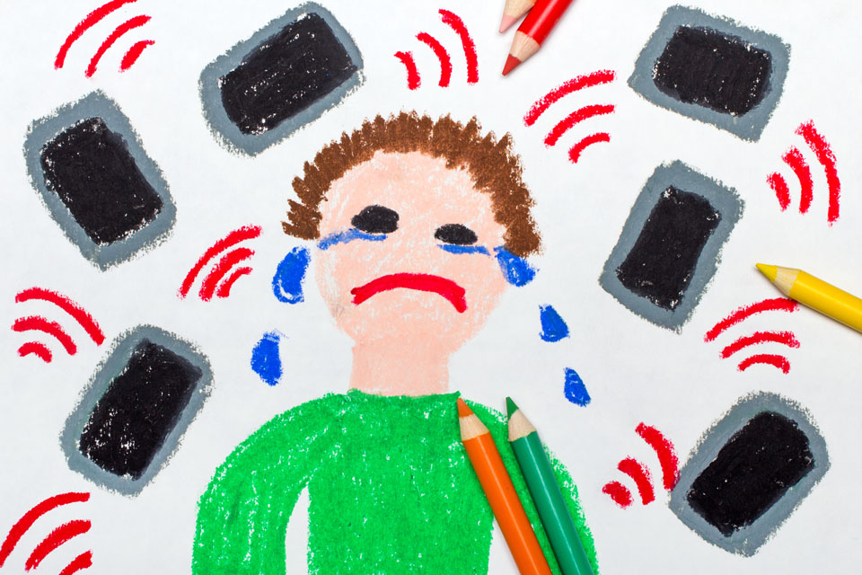 Pametni telefoni su opasni po mentalno zdravlje djece
