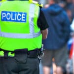 Žuti prsluci - policjaci