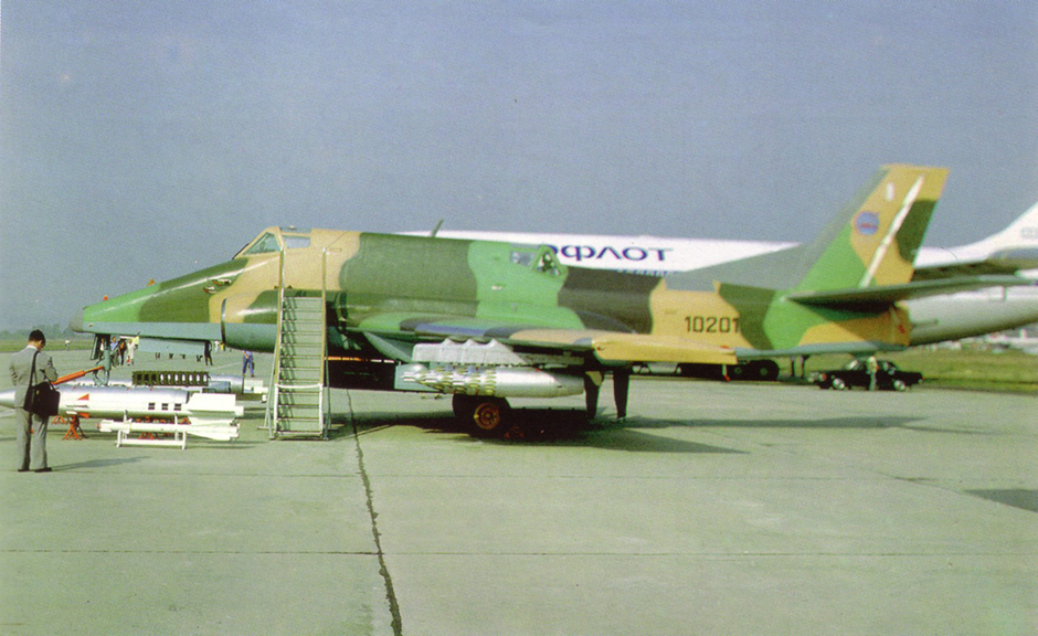 Iljusin Il-102