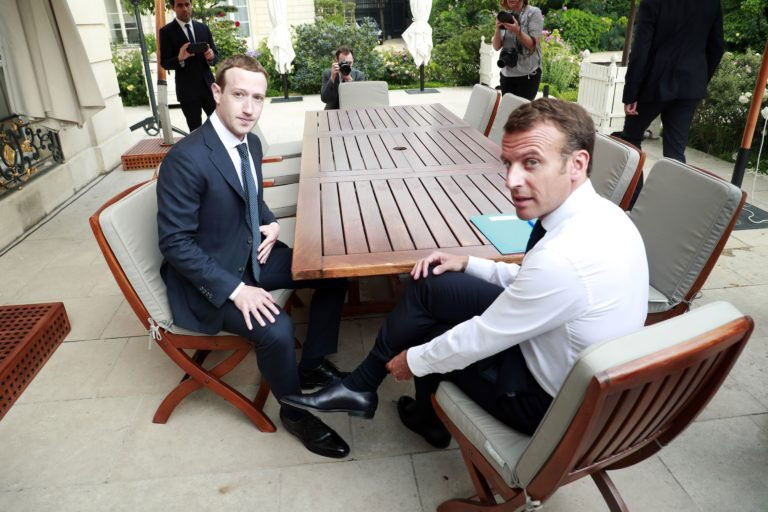 Žuti prsluci zbog cenzure napuštaju Facebook i odlaze na ruski VK 2 Susret Macron - Zuckerberg