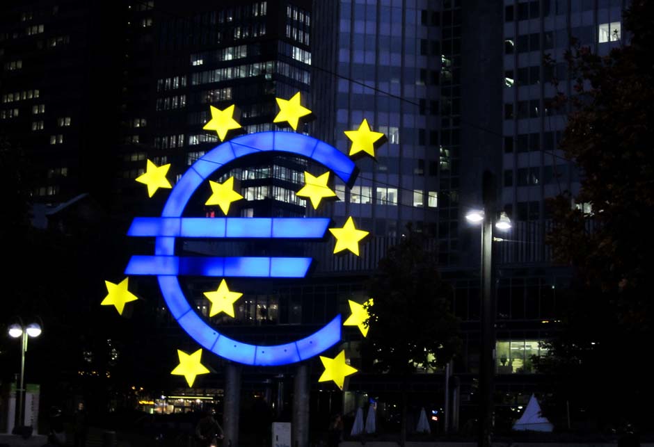 Hrvatska žuri u eurozonu iako je euro devastirao sve osim Njemačke i Nizozemske (PDF) 1