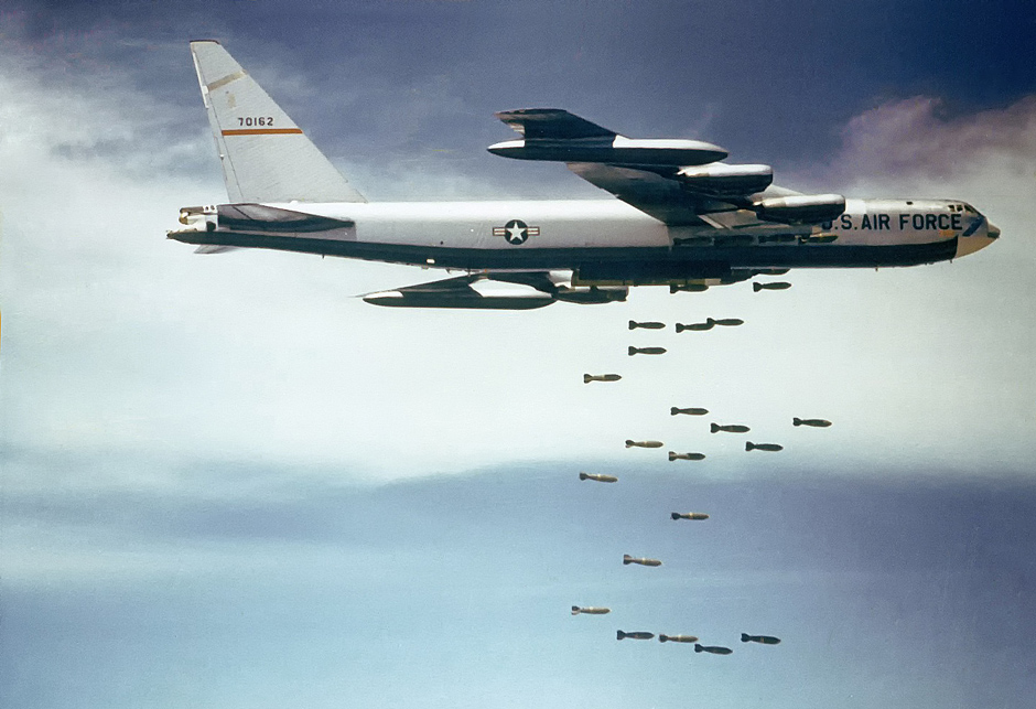 strategijski bombarder Boeing B-52F