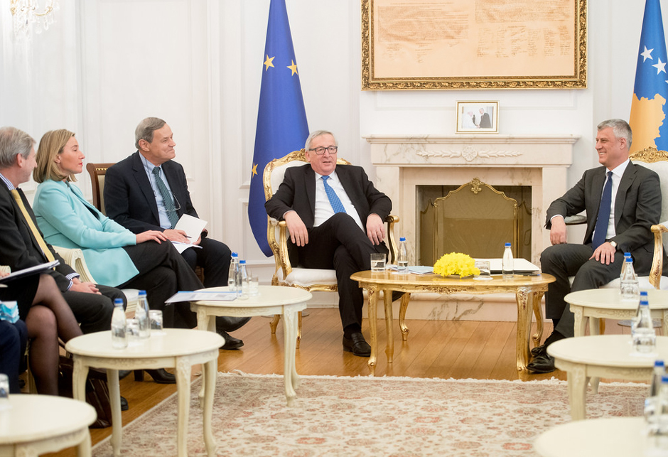 Federica Mogherini, Jean-Claude Juncker ,Johannes Hahn i Hašim Tači