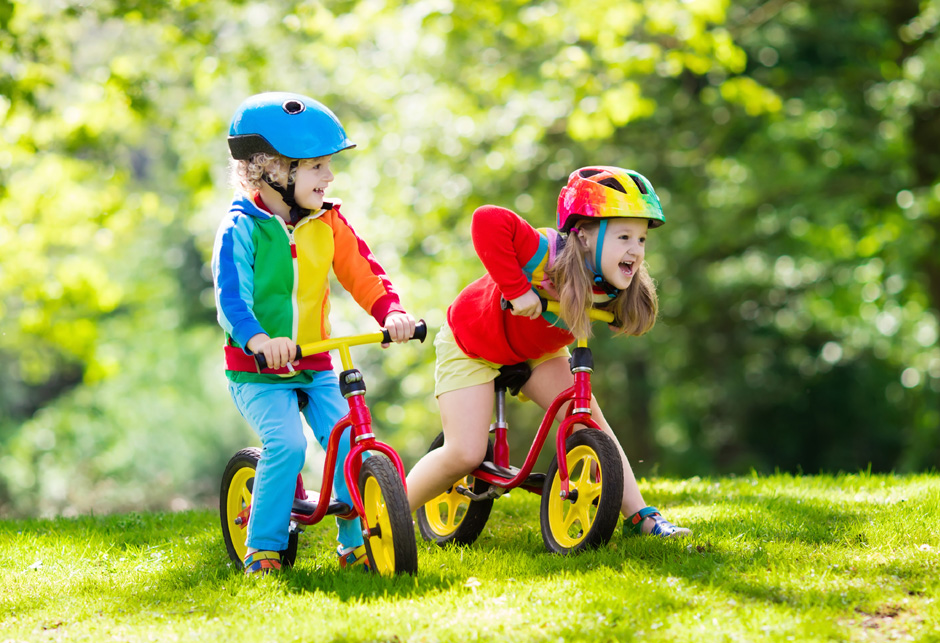 Djeca na biciklu