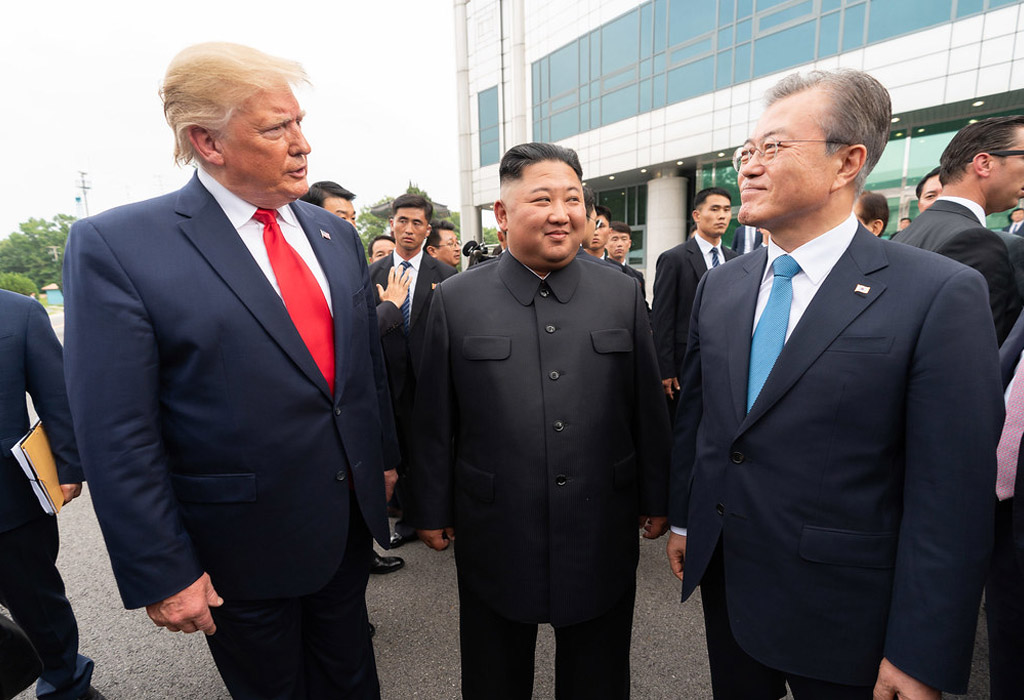 Donald Trump, Kim Jong-Un i Moon Jae-in