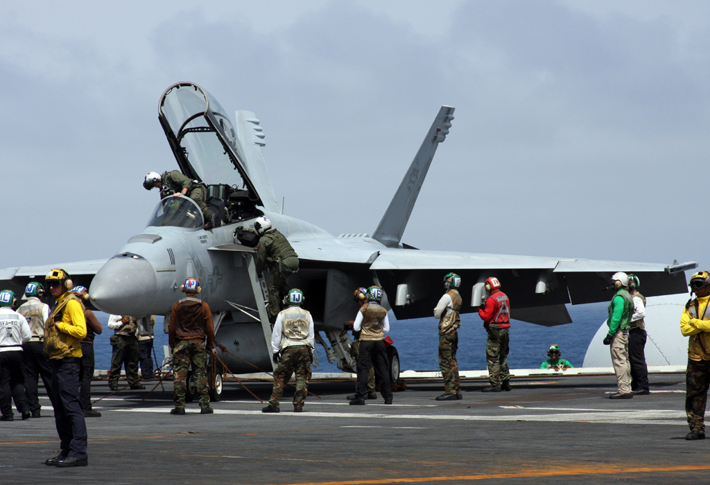 F-18 Super Hornet nosač aviona US NAVY