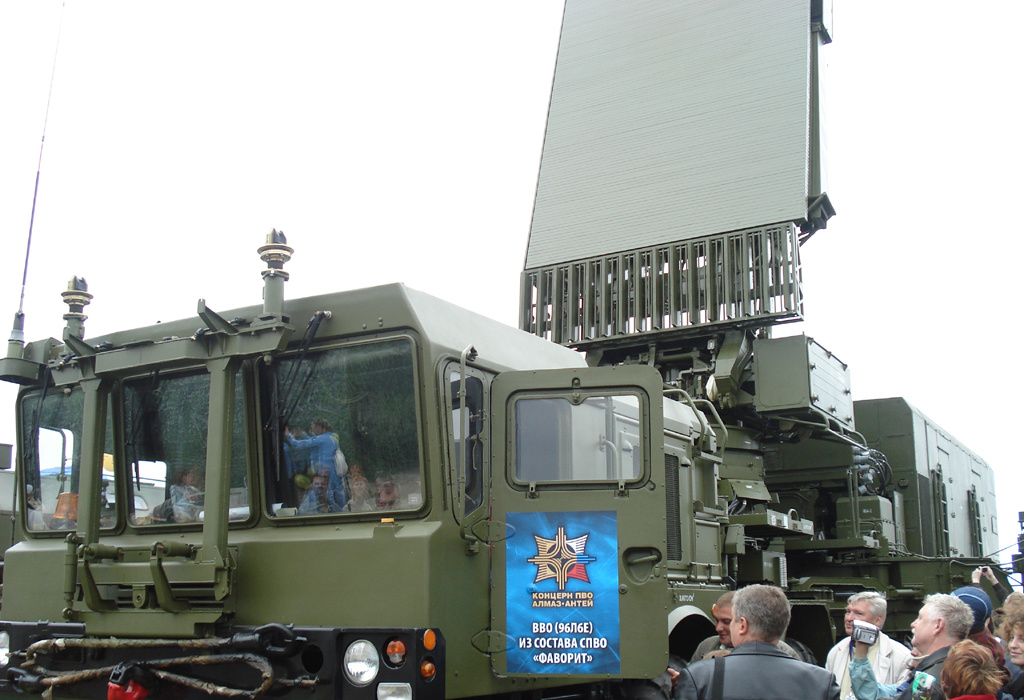 RADAR S-300 S-00 FAVORIT-96L6E