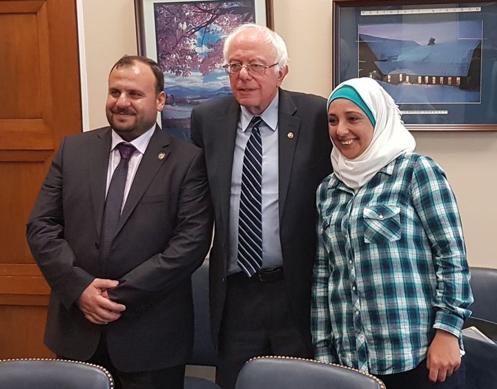 Bernie Sanders, Mounir Mustafa i Manal Abazeed
