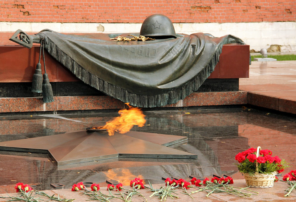 spomenik neznanom junaku Moskva vatra