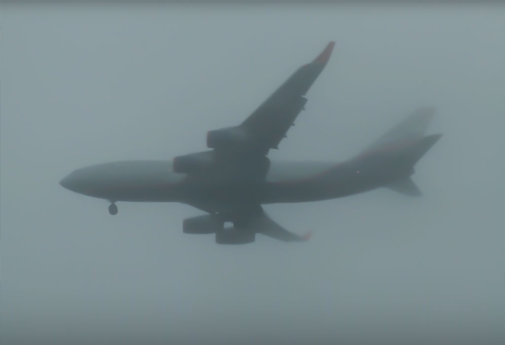 IL-96 - Spuštanje pod maglom