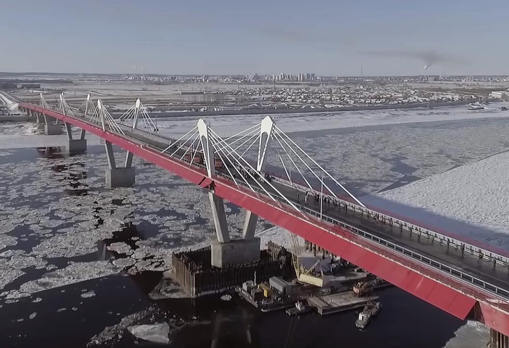 Most spaja Kinu i Rusiju