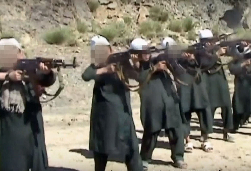 Djeca u teroristickom kampu