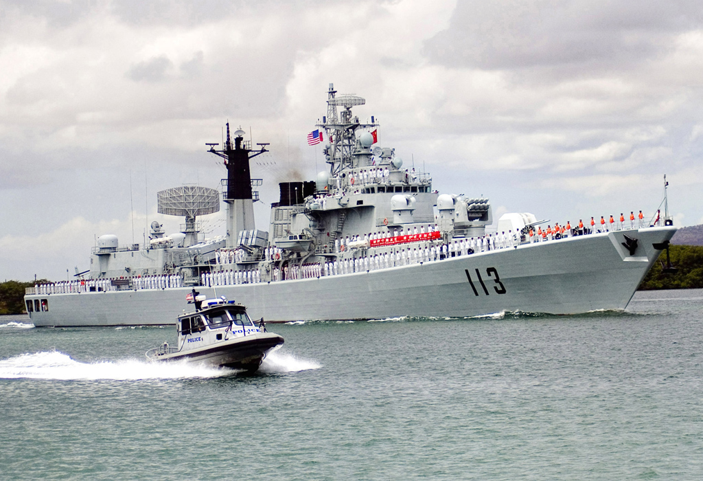Mornarica kineski razarač Type 052