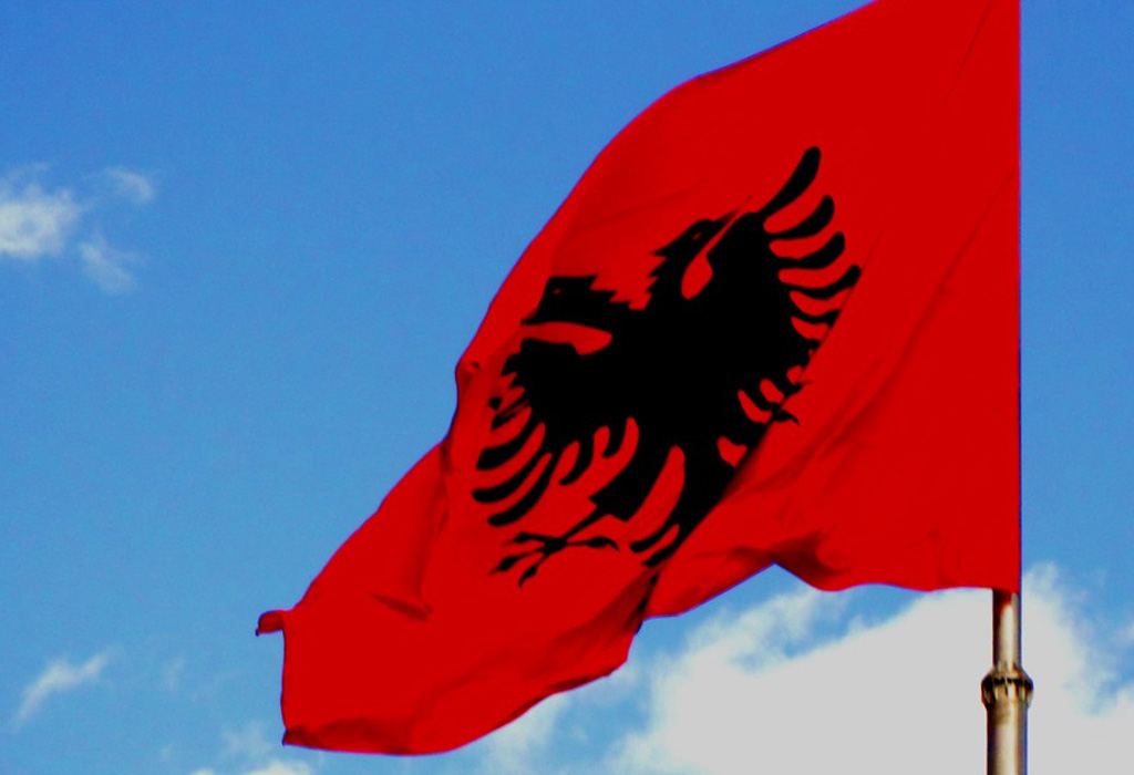 Albanija zastava