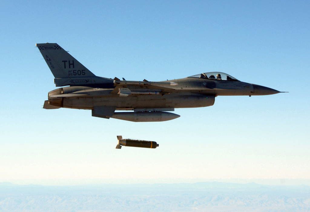 F-16C Nacionalna garda Indijane bomba