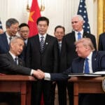 Liu He - Donald Trump - potpisivanje sporazuma