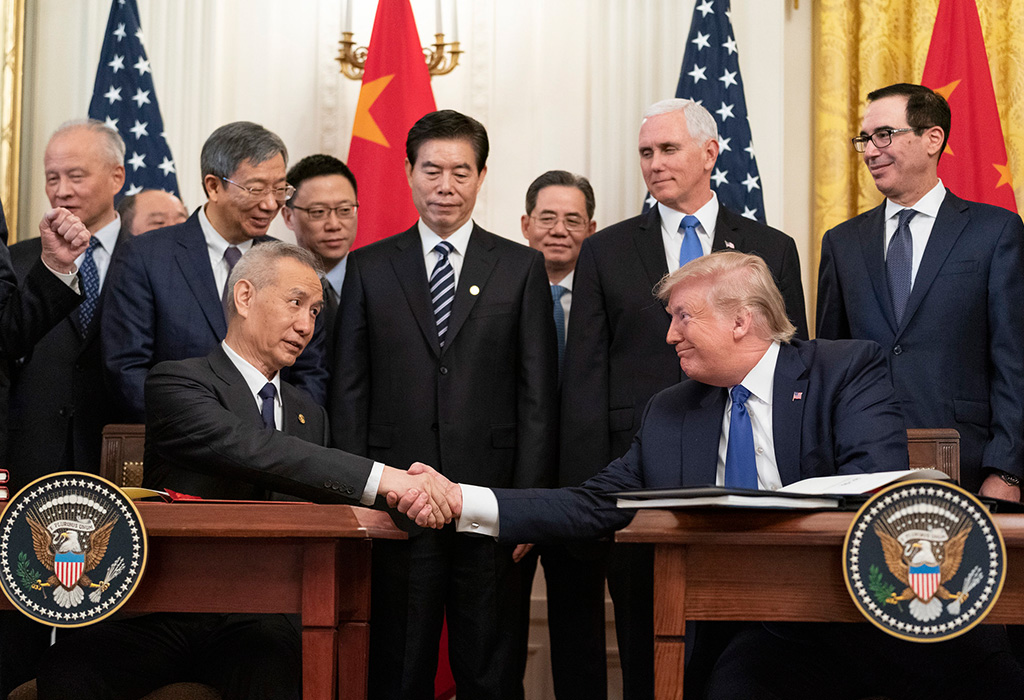 Liu He - Donald Trump - potpisivanje sporazuma