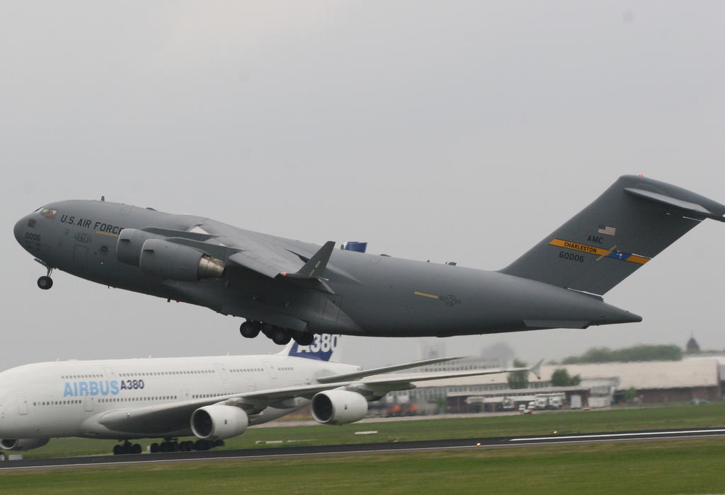 Američki vojni transportni avion