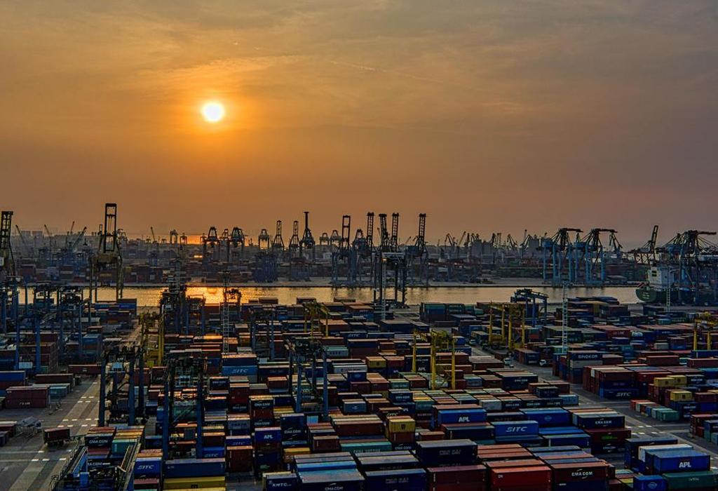 Luka kontejneri transport