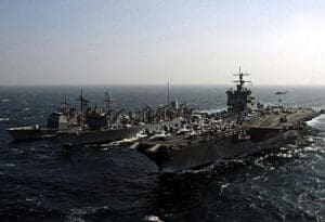 Vojni brodovi na moru