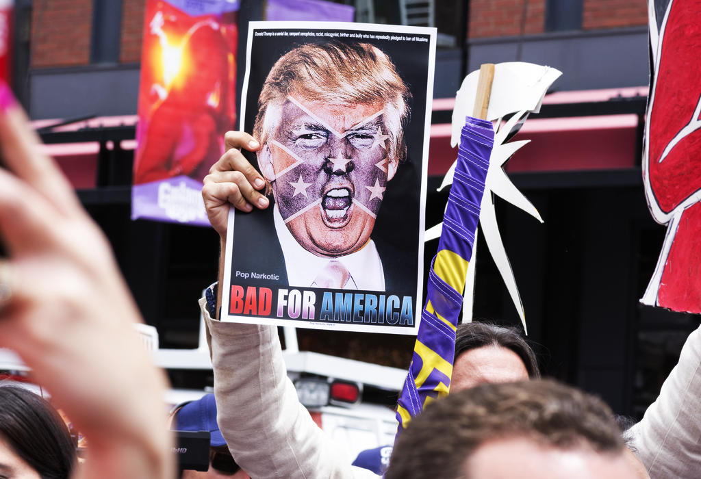 Anti-Trump baneri