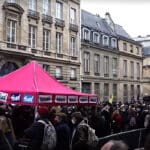 Okupljanje demonstranata ispred senata Pariza