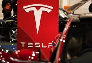 Tesla dionice
