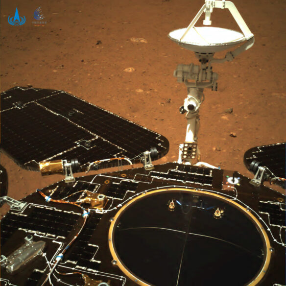 Ravna i stjenovita površina Marsa viđena na slikama visoke rezolucije koje je Kina objavila u sklopu svoje marsovske misije 4