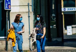 Francuska-Nosenje maski