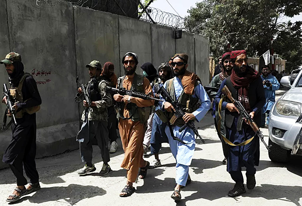 Talibani patroliraju u Kabulu