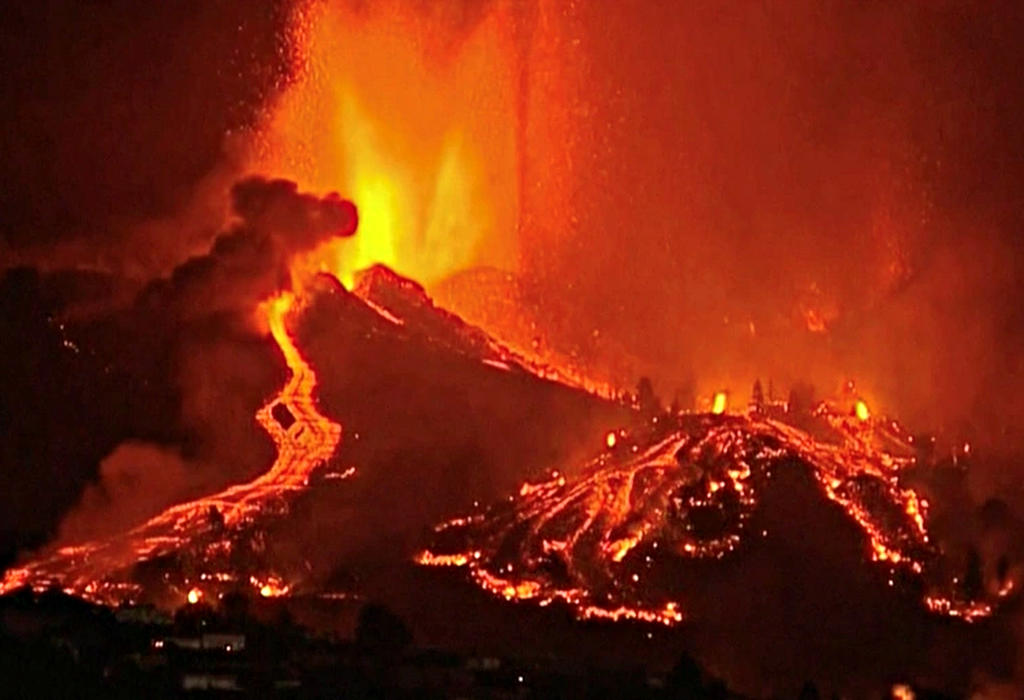 Borba protiv erupcije - eksplozijama? Zvaničnici predlažu bacanje bombe na pobješnjeli vulkan na Kanarskim ostrvima 1