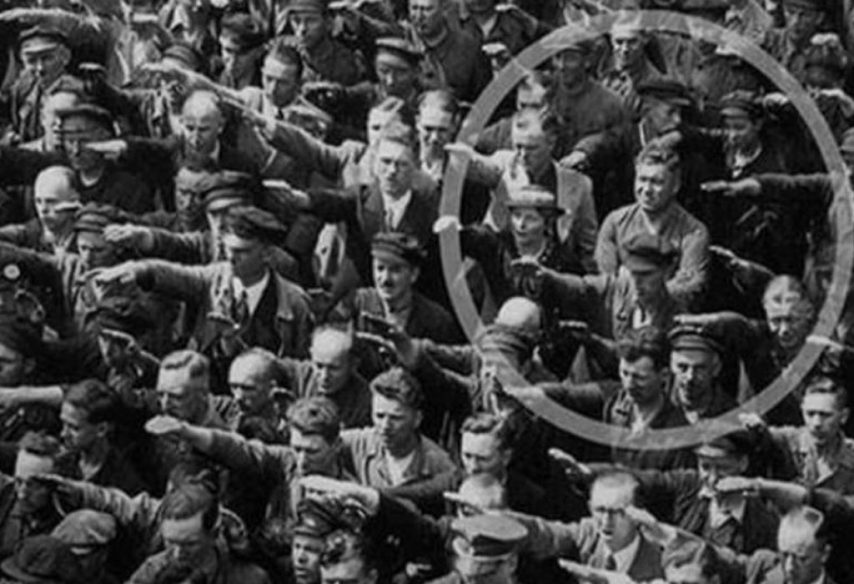 Odbijanje pozdrava Hitleru