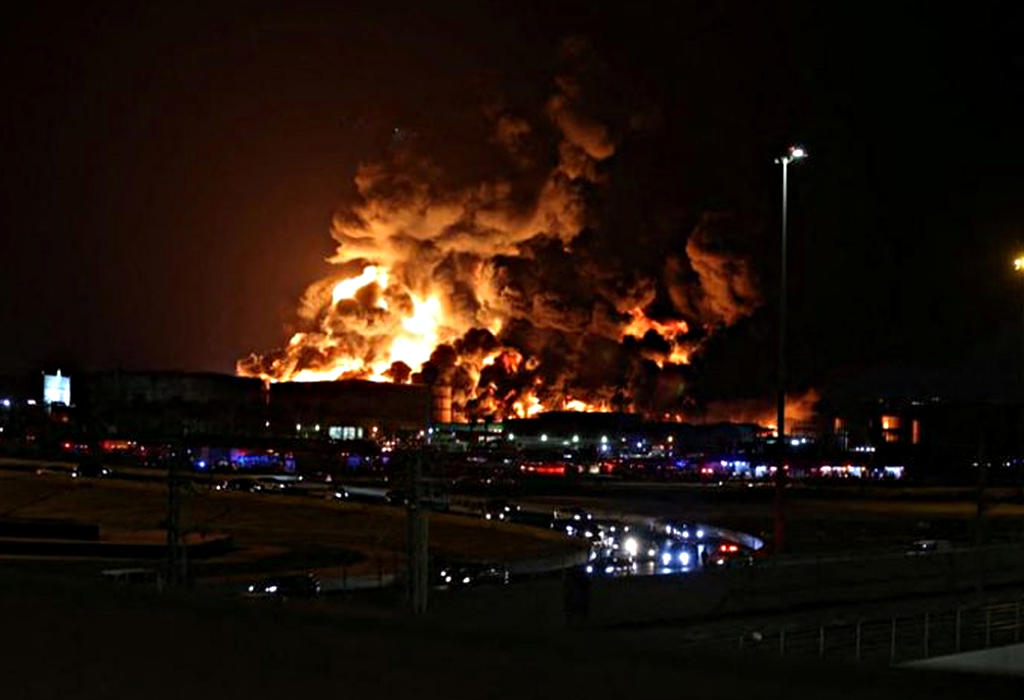 veliki požar u skladištu nafte