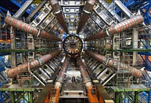 Veliki hadronski sudarač