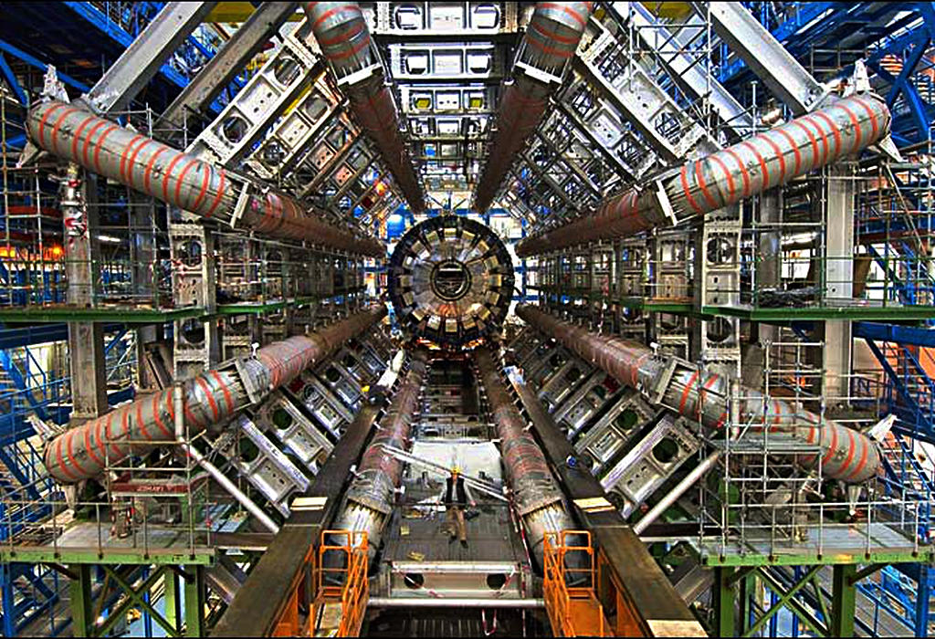 Veliki hadronski sudarač