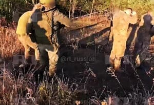 Ukrajinski vojnici predali se rusima