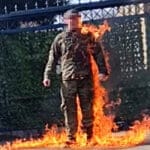 Americki vojnik se zapalio u znak protesta