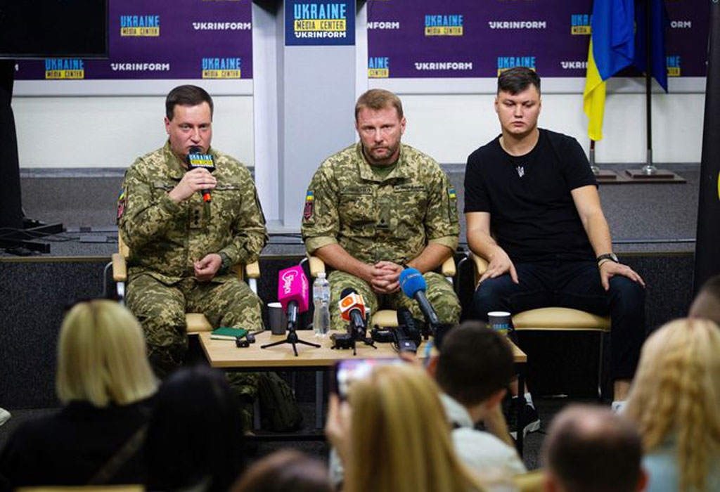 Maxim Kuzminov u majici vojske Ukrajine