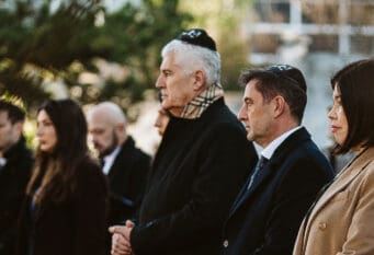Dragan Čović s kipom